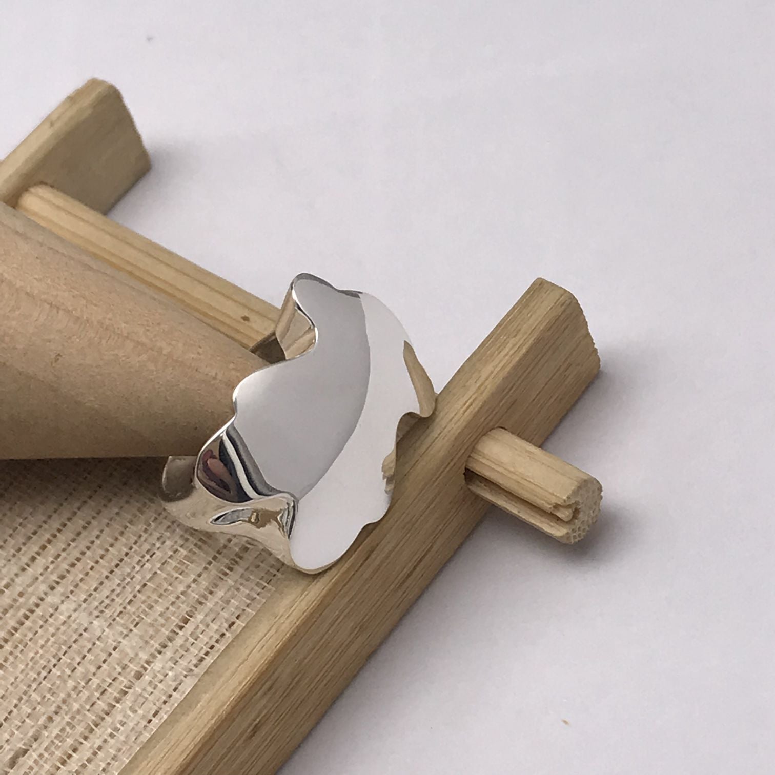 Silver Bold Motif bear Signet ring