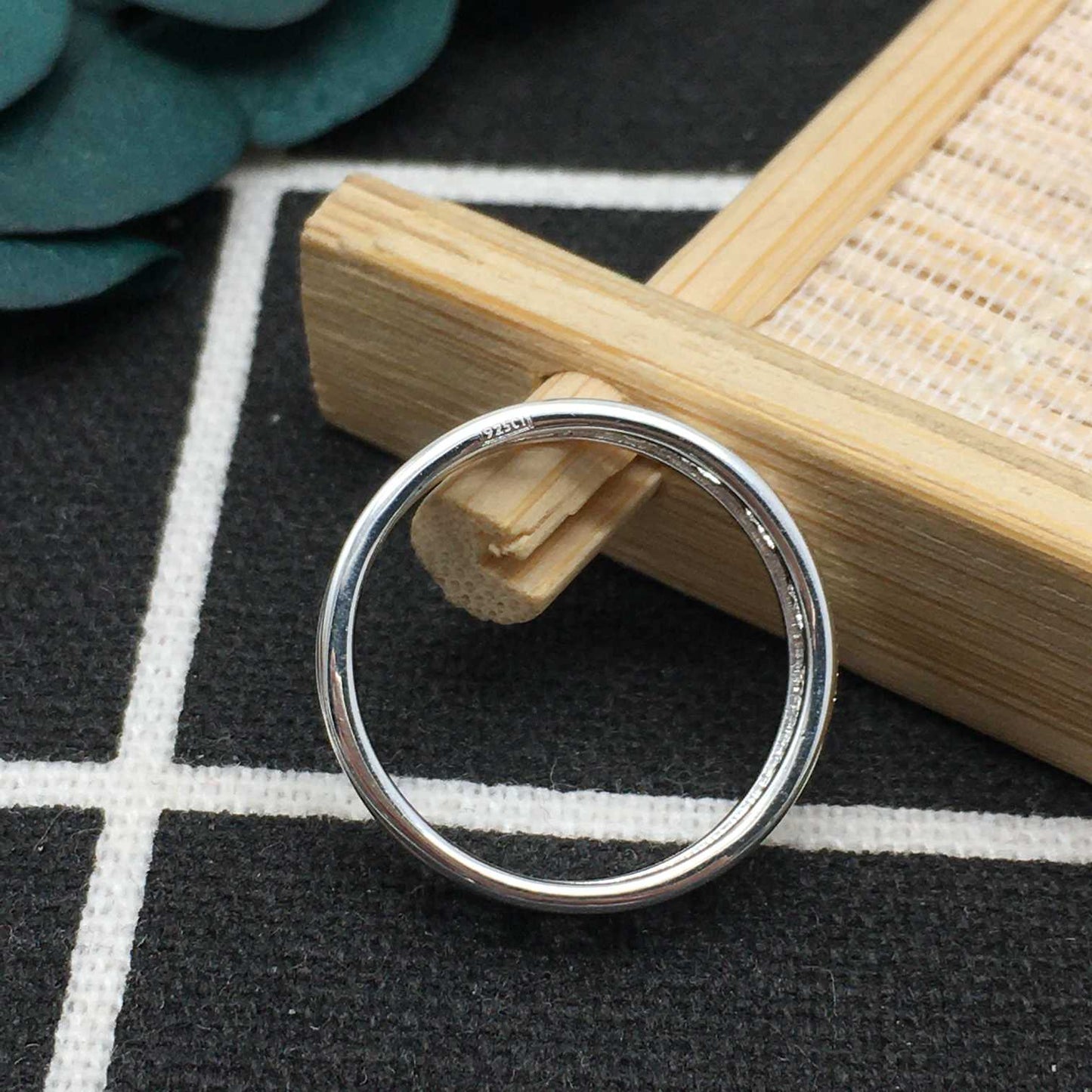 Silver Bear Row ring with bear silhouettes
