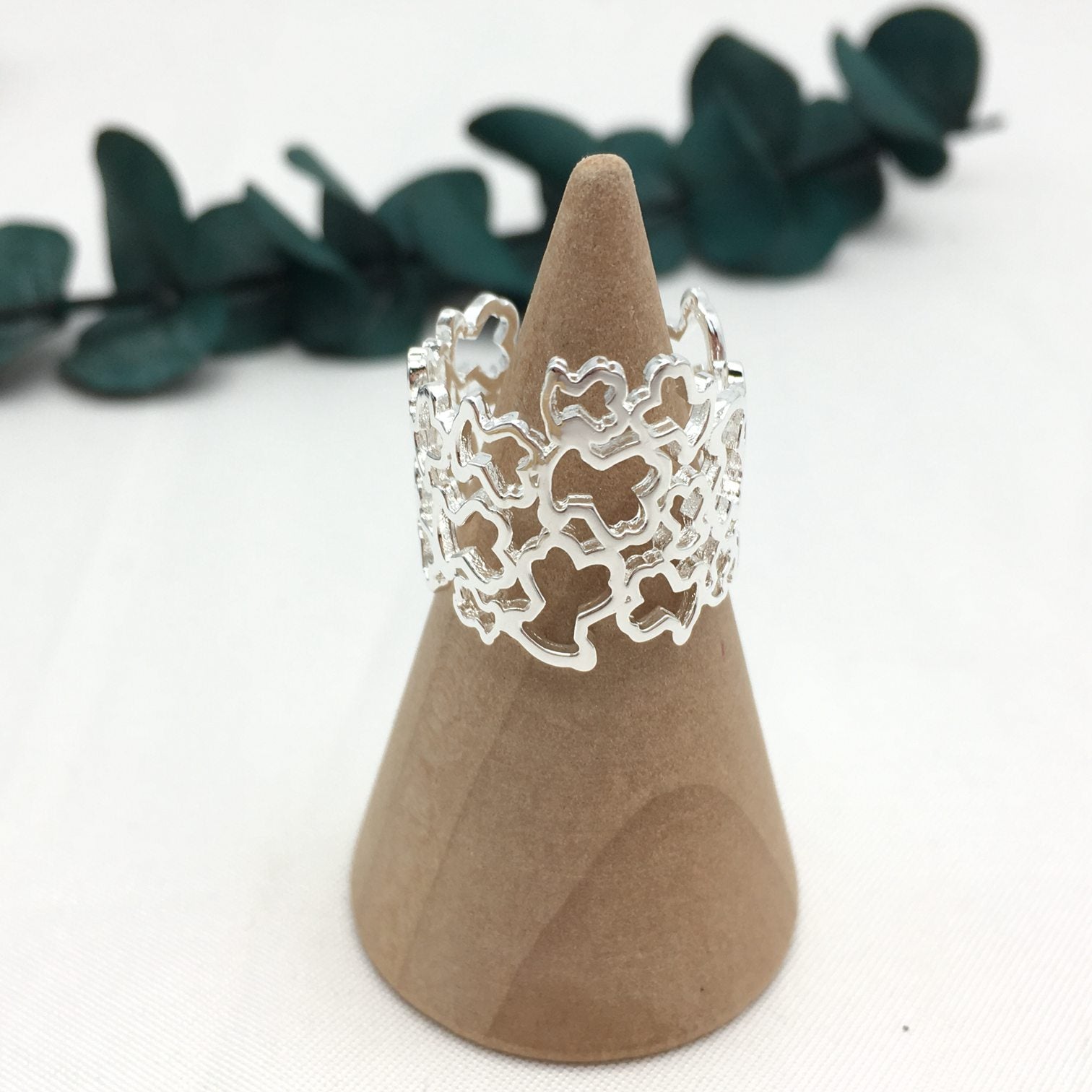 Silver New Carrusel Ring Bear motifs