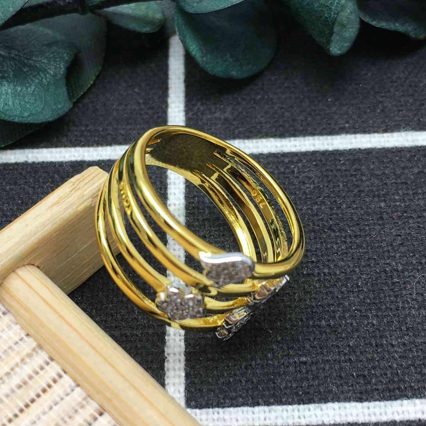 Silver gold-colored Join Ring with Gemstones size