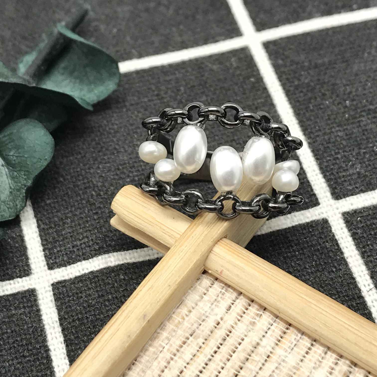 Dark silver Virtual Garden Ring with cultured pearls