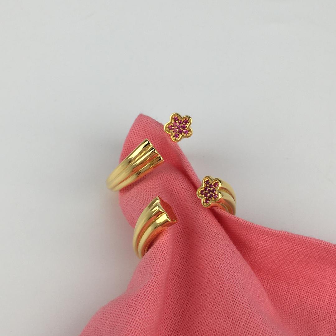 Plating over silver open Ring with flower motif with rhodolites 1950