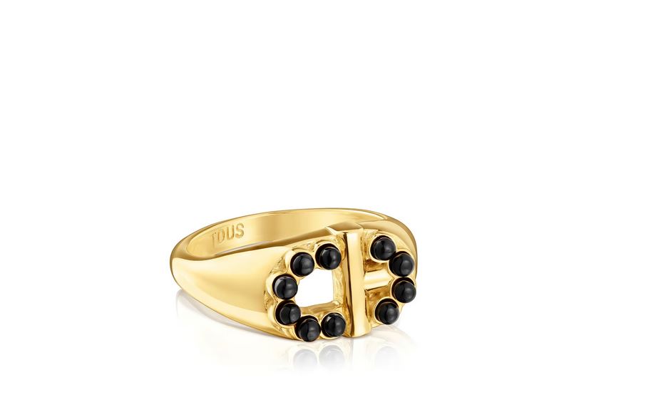 Signet ring with 18kt gold plating over silver and onyx