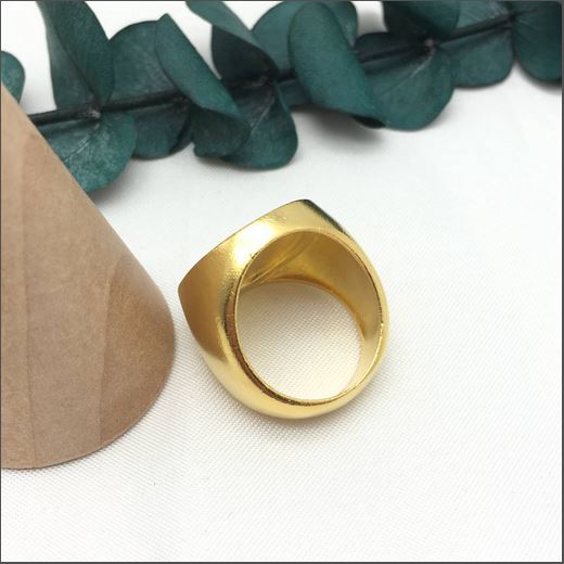 Two-tone Oursin silver vermeil ring with sterling silver bear and black enamel