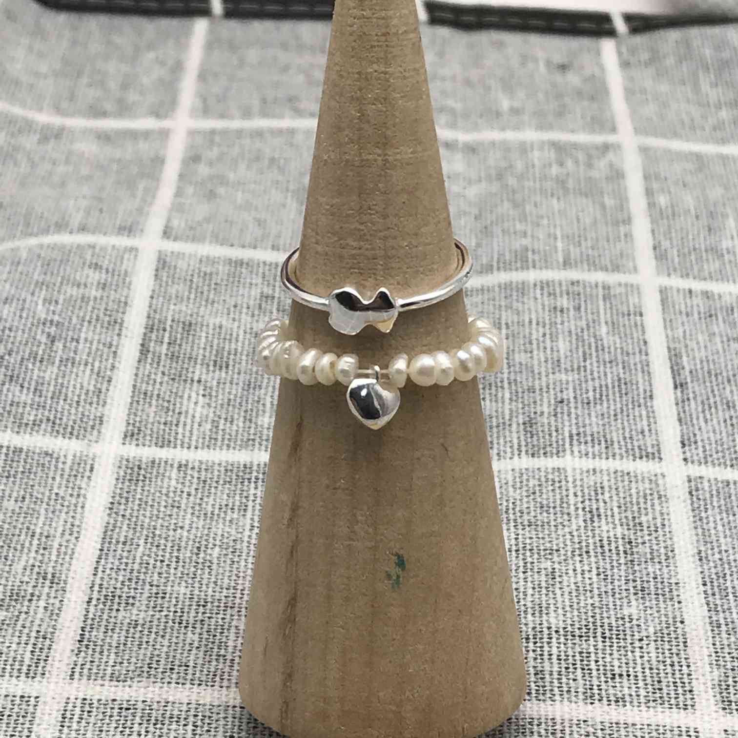 Silver and cultured pearls Mini Icons heart and bear Ring set