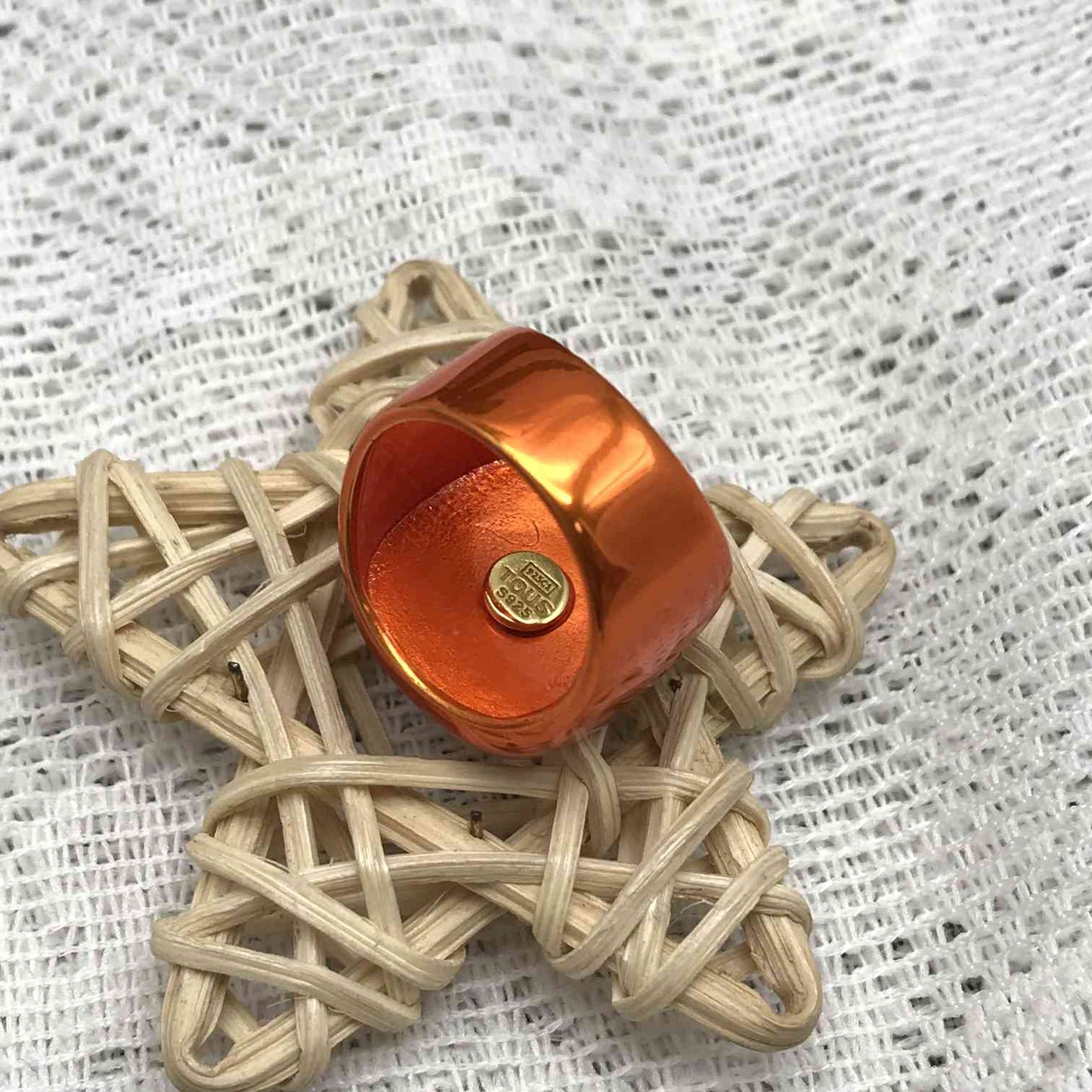 Oursin seal in orange sterling silver with a central bear with plating over silver