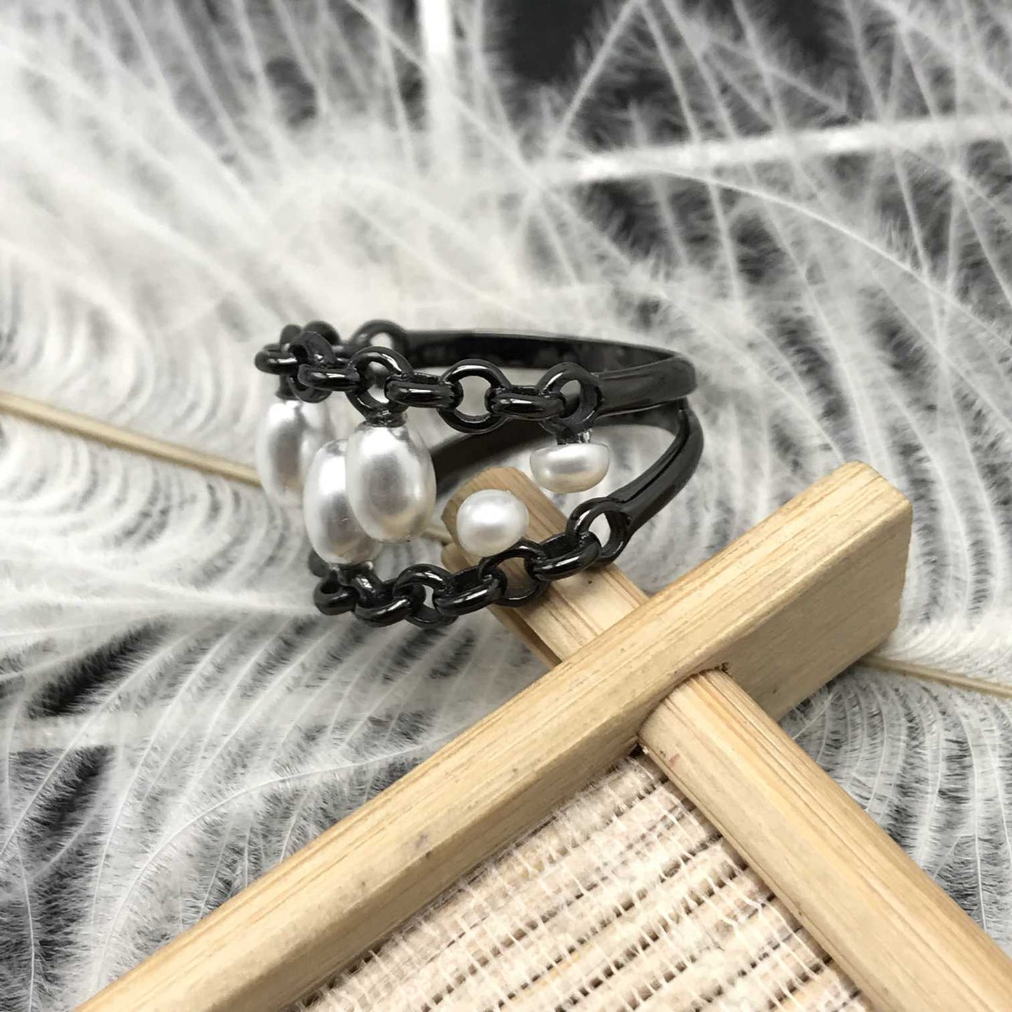 Dark silver Virtual Garden Ring with cultured pearls
