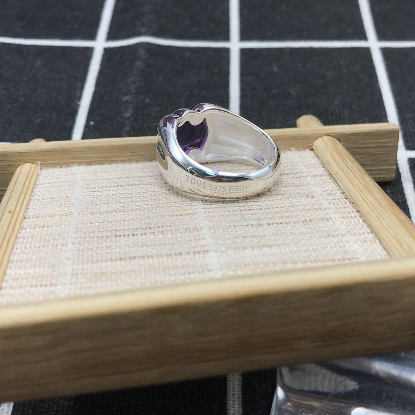 Silver and amethyst bear Signet ring Bold Motif