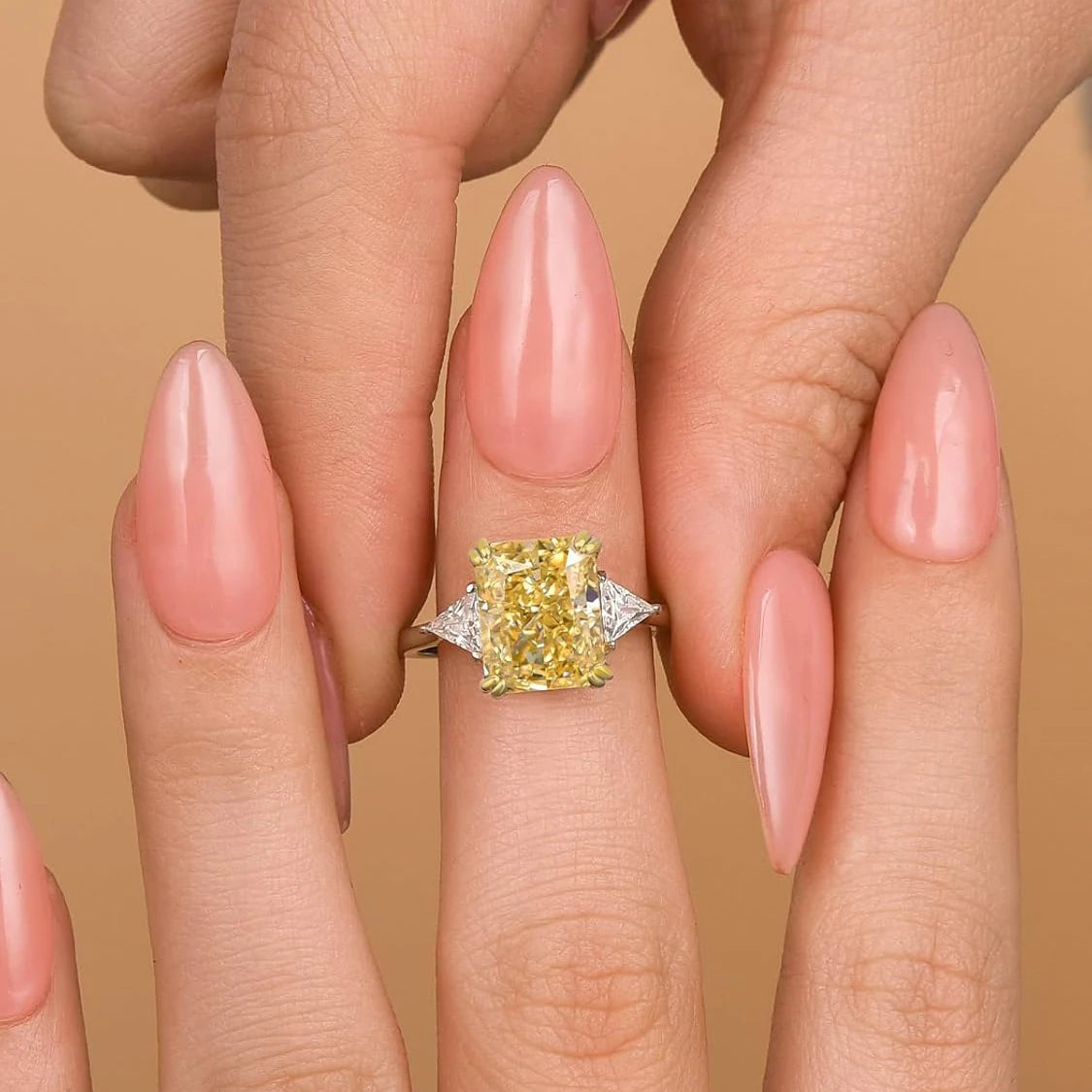 Luxury 10x14MM Rectangular Yellow High Carbon Diamond Ring Women 10ct Ice Cut Ring Wedding Jewelry 100% S925 Silver Gold-Plated