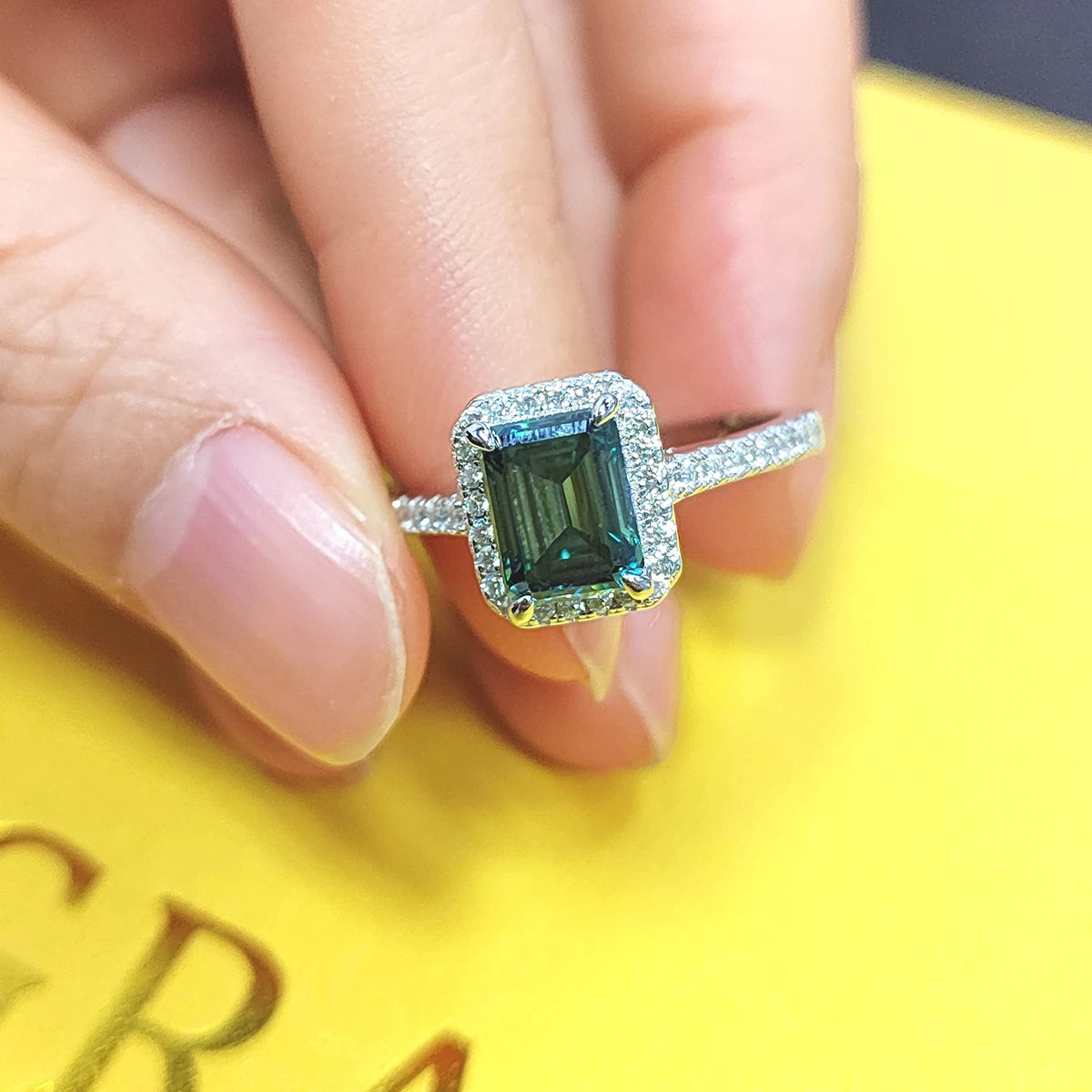Green Rectangle Moissanite Ring 1 Carat 2CT 6x8MM with Certificate 100% - S925 Silver Girl Jewelry Anniversary Gift