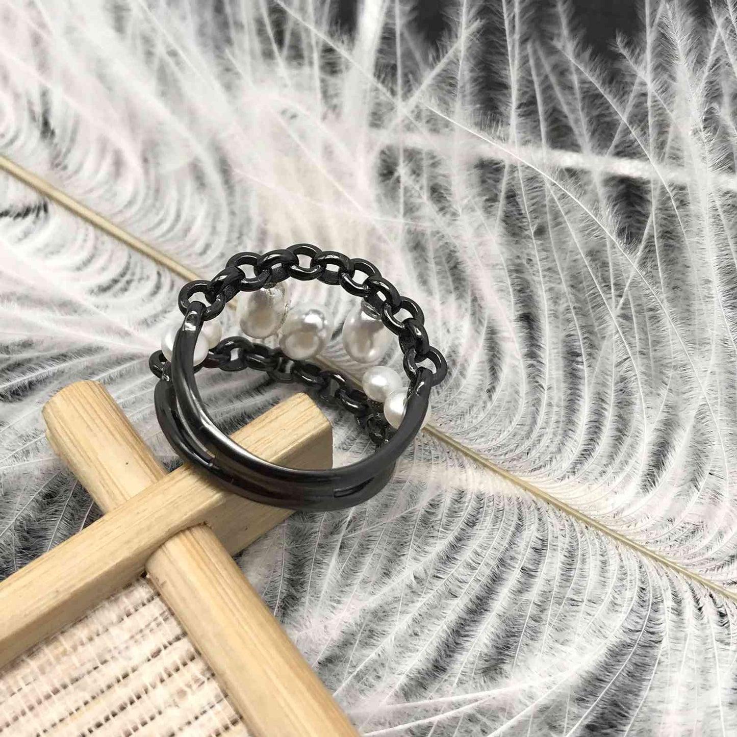 Dark silver Virtual Garden Ring with cultured pearls
