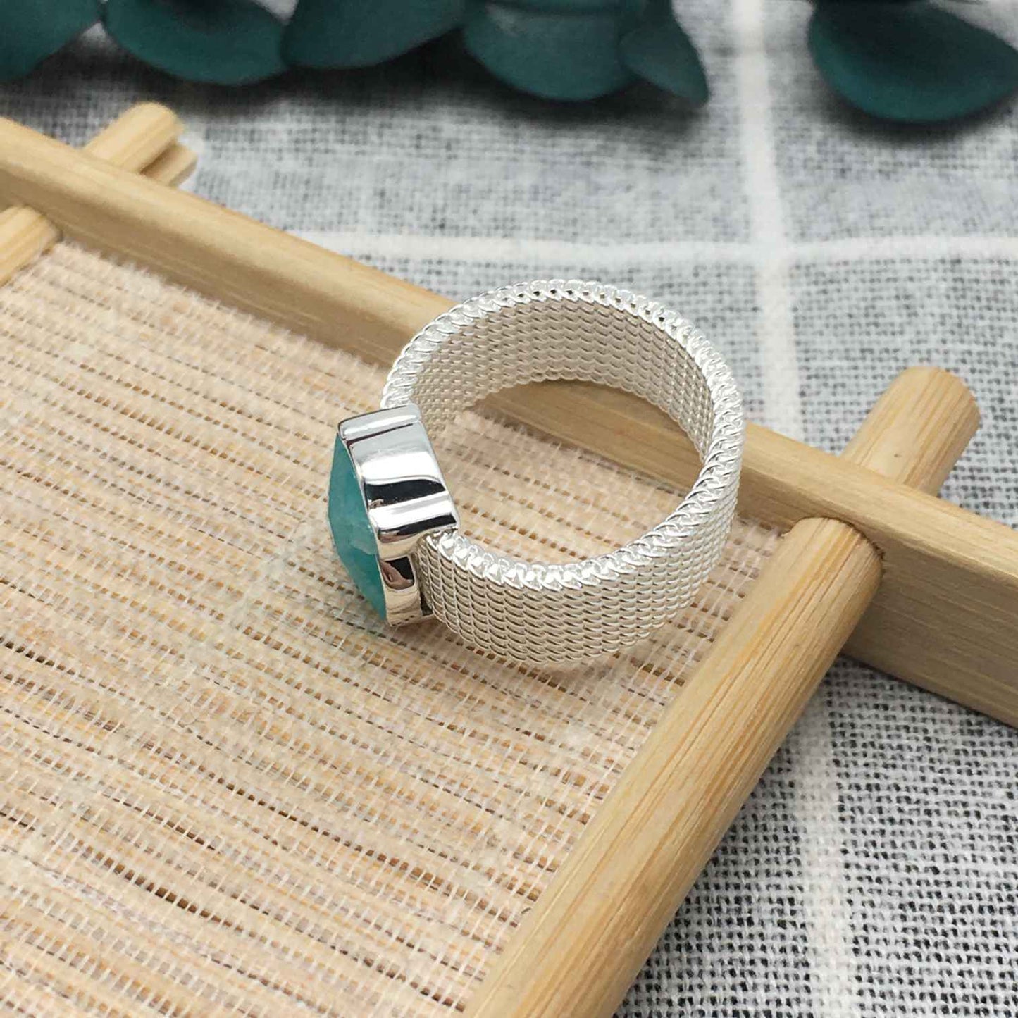 Silver Mesh Color Ring with faceted Amazonite Bear motif