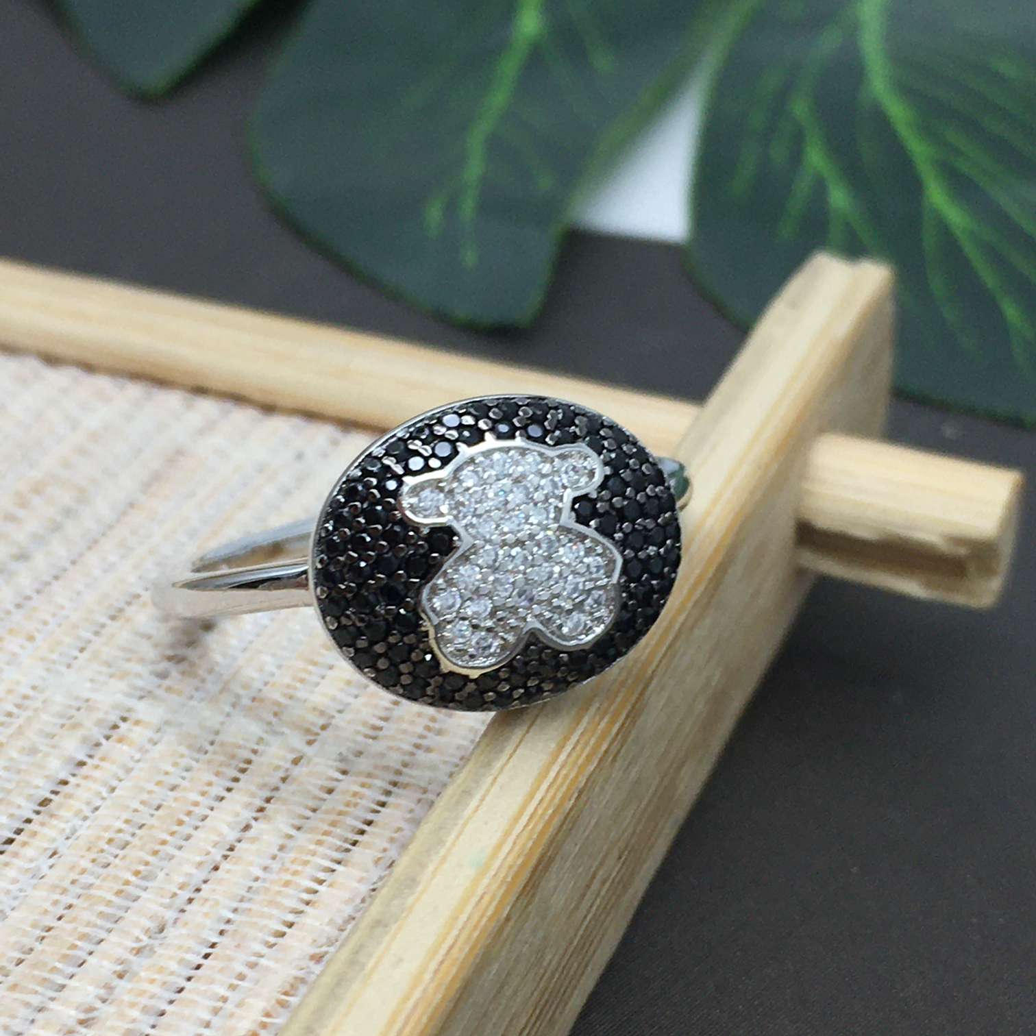 White Bear Ring with Diamond and Spinel