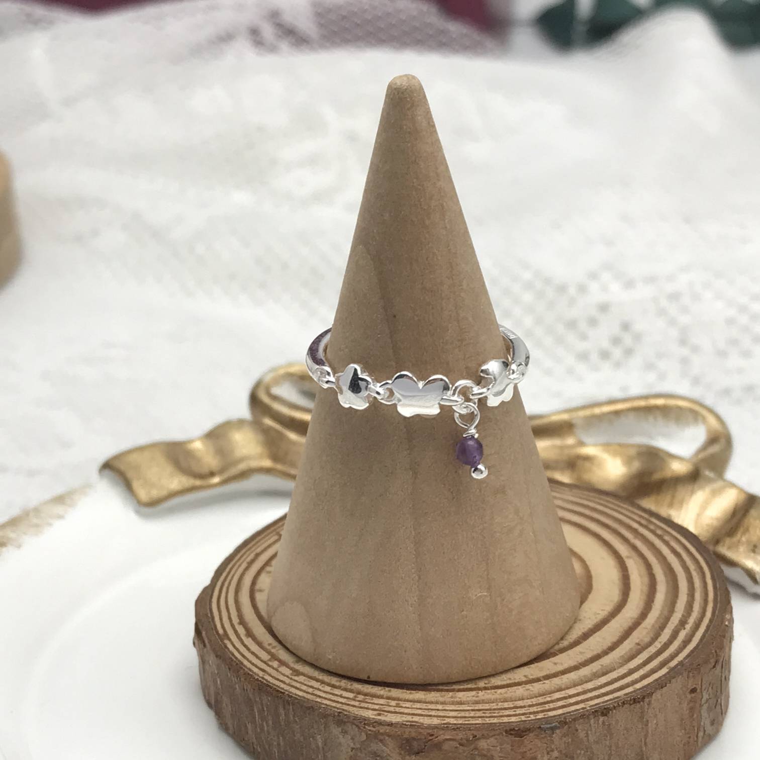 Silver Bold Motif Ring with amethyst