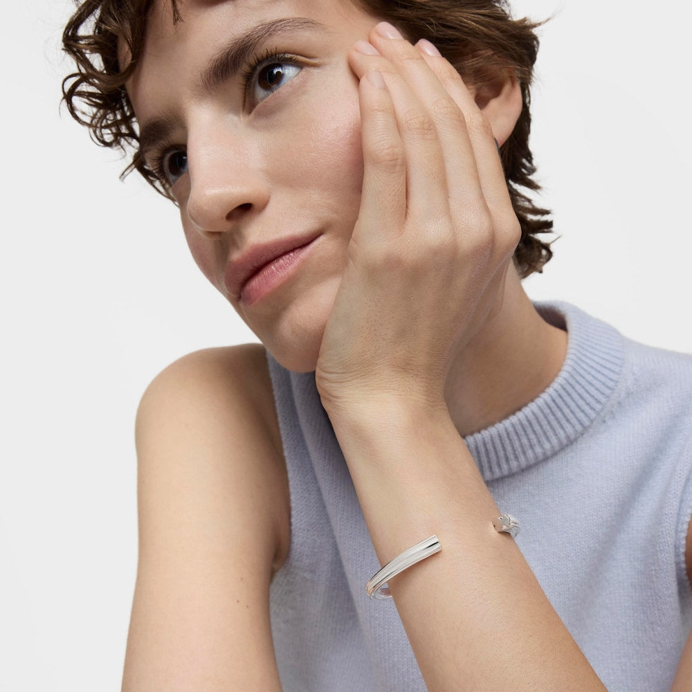 Silver Bangle with bear motif 1950 |