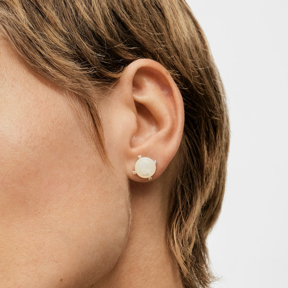 Silver Color Pills Earrings with mother-of-pearl |