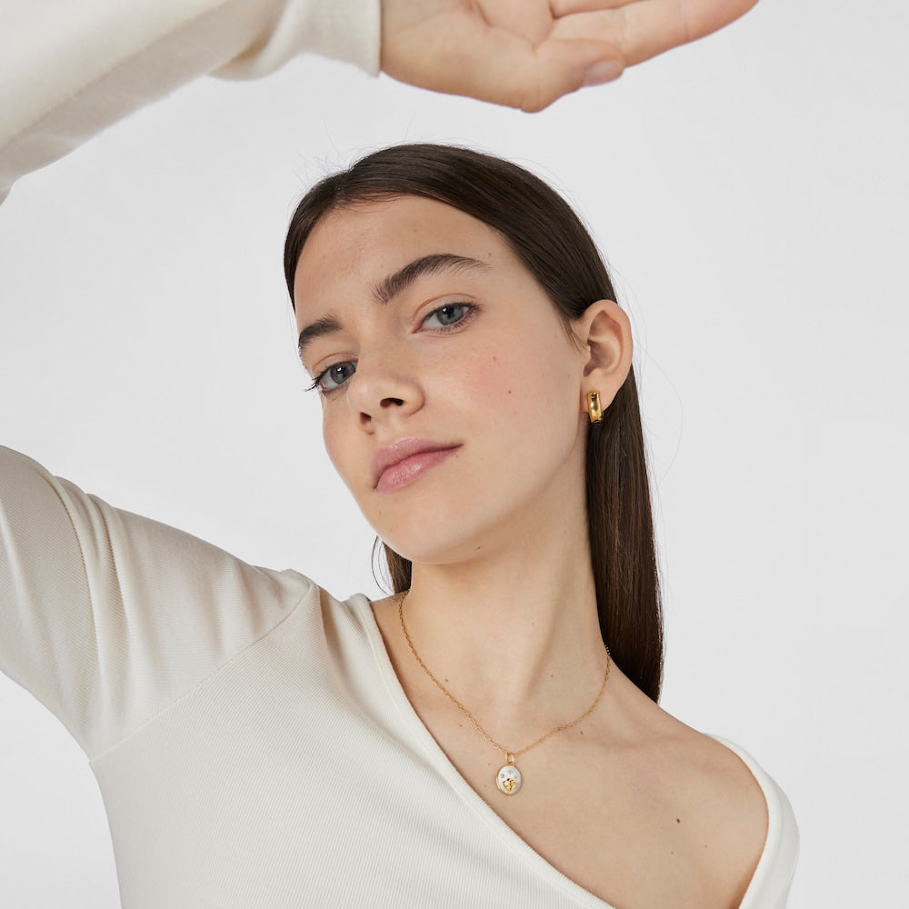 Leo Pendant in silver vermeil with mother-of-pearl and topazes Horoscope |