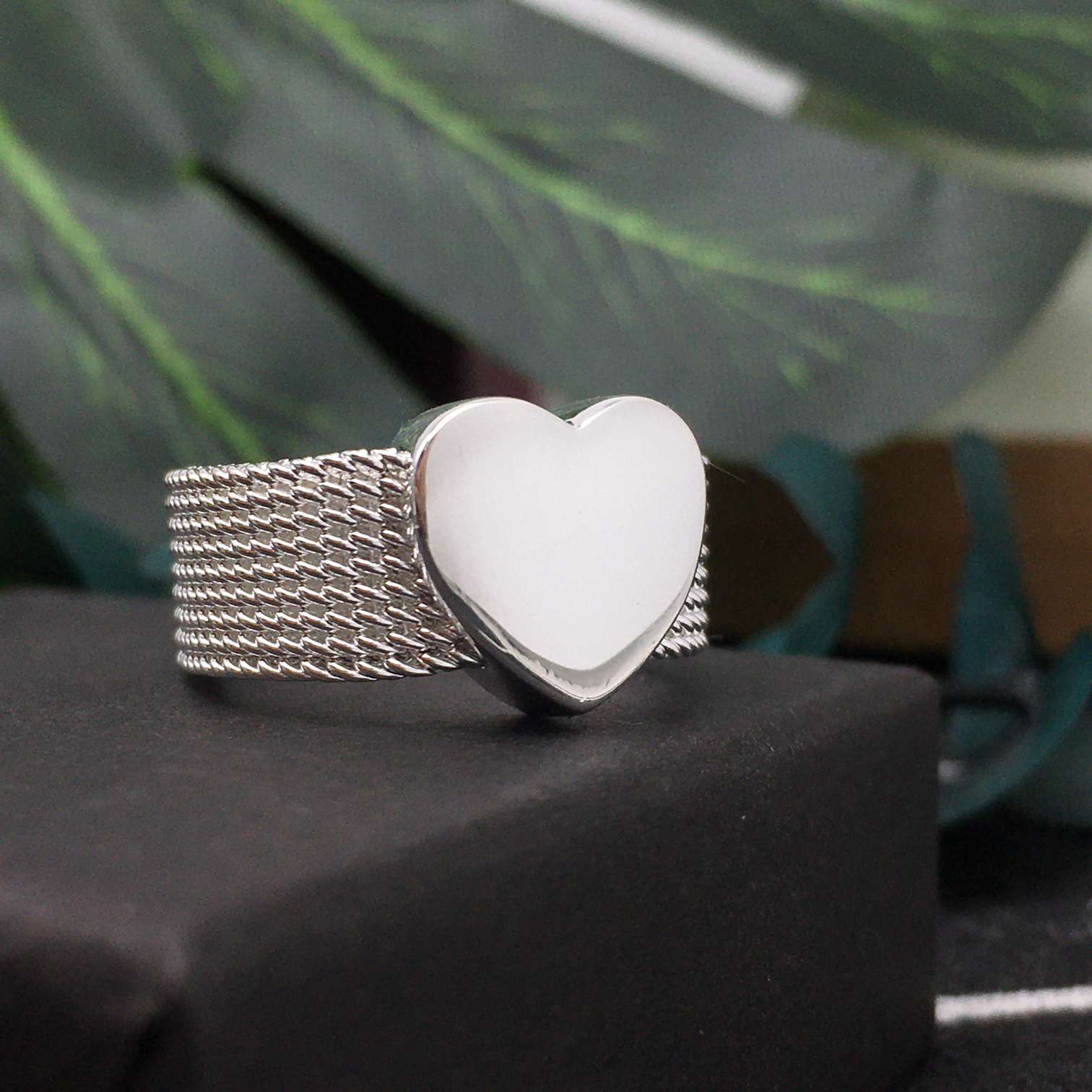 Silver  Heart Mesh Ring 10 mm size