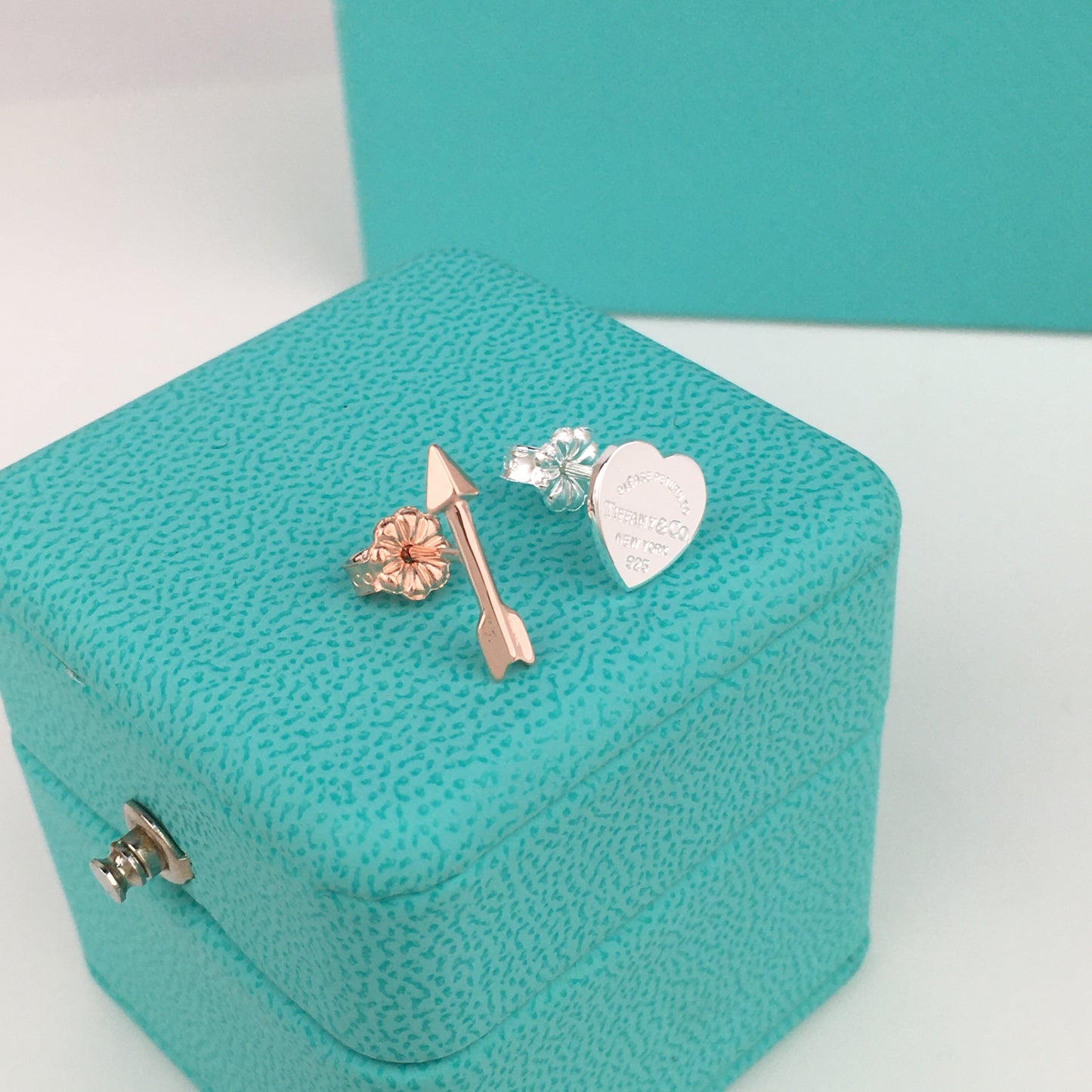 Set of Tiffany & Co Return to Tiffany Small silver Heart  Stud Earrings Silver Necklace  Bracelets