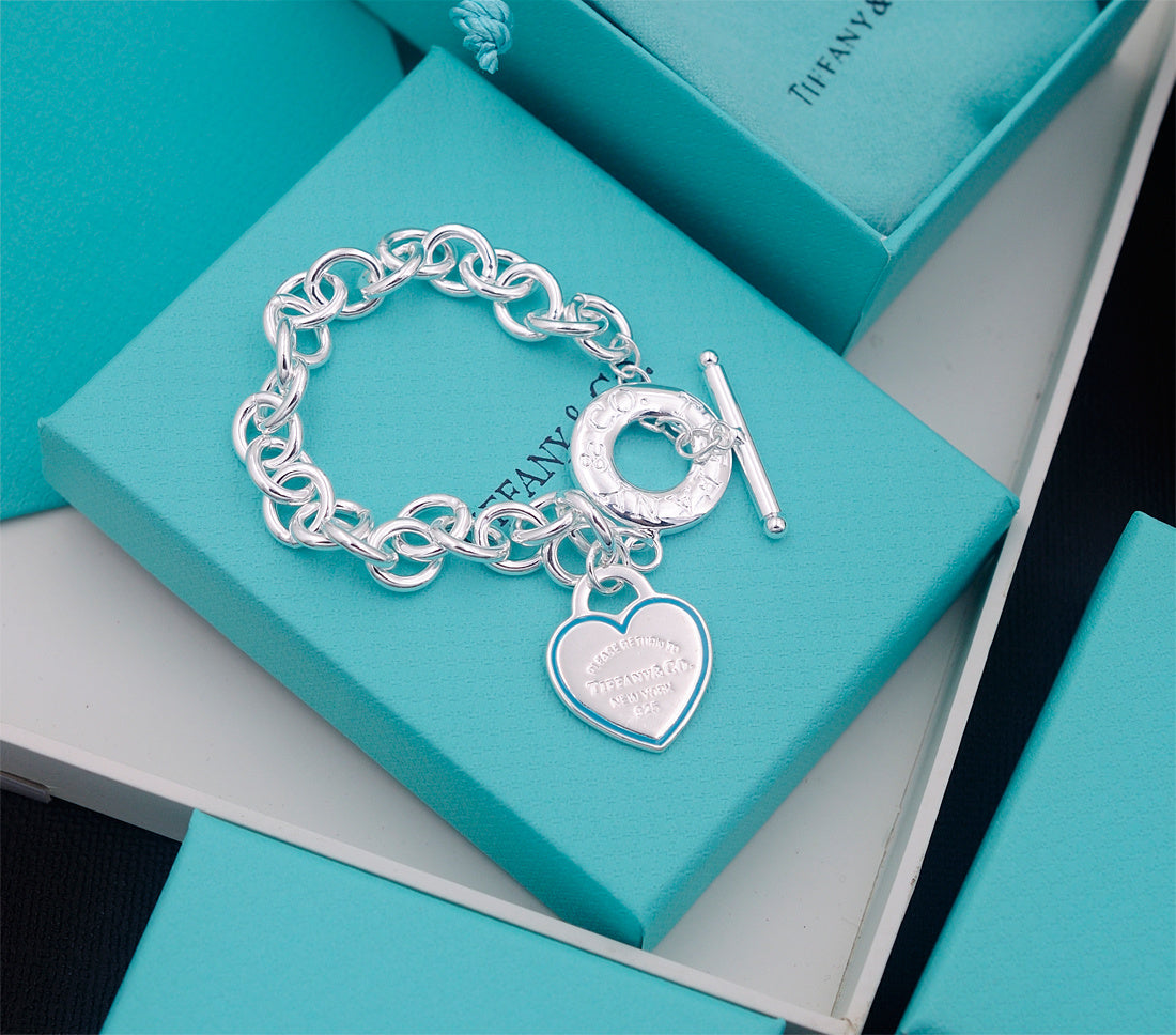 Tiffany and Co. Return to Tiffany Heart Toggle Bracelet With blue frame