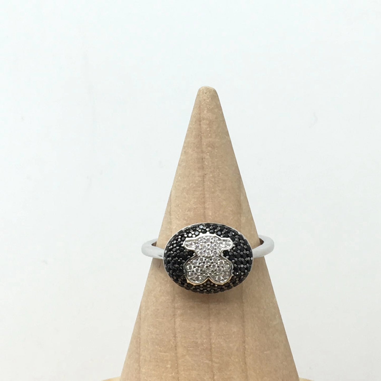 White Bear Ring with Diamond and Spinel
