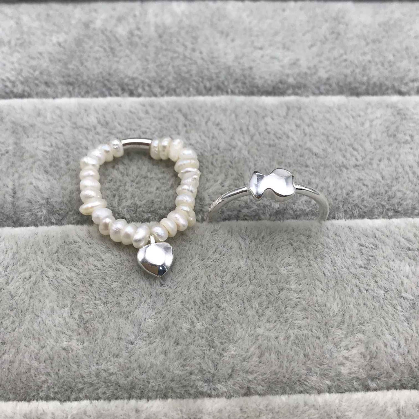 Silver and cultured pearls Mini Icons heart and bear Ring set