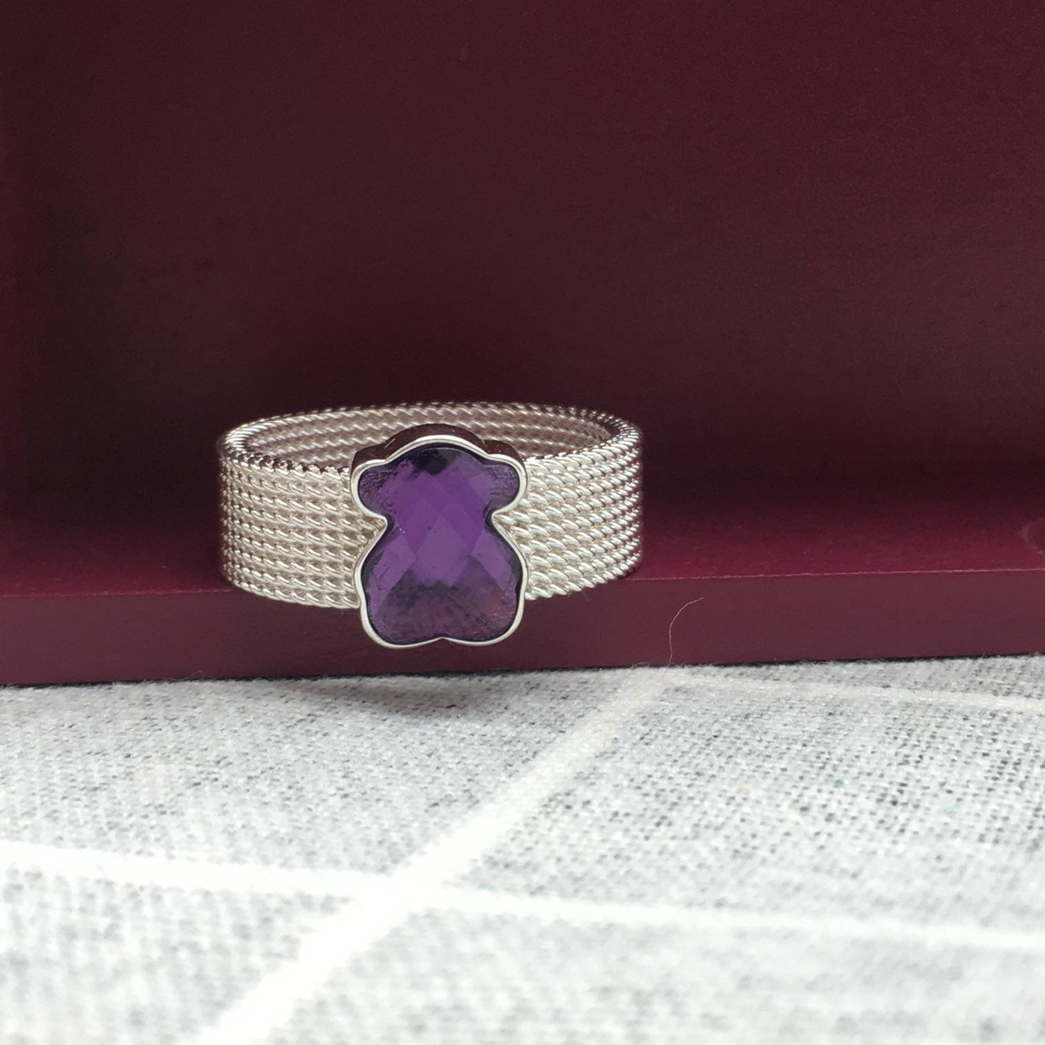 Silver  Mesh Color Ring with faceted Amethyst Bear motif
