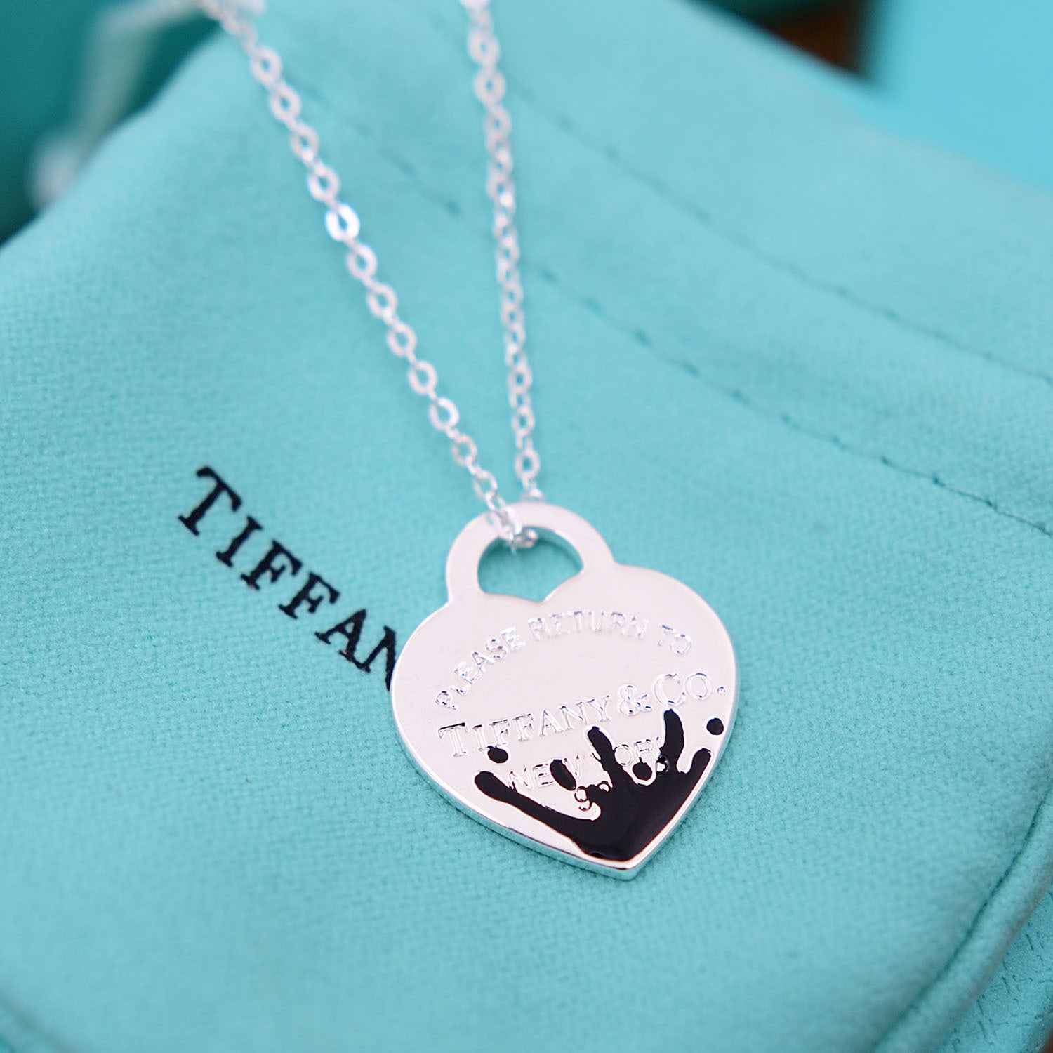 Tiffany & Co Return To Tiffany Sterling Silver Enamel silver black Color Heart Charm
